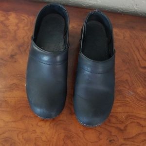 Dansko shoes size 38